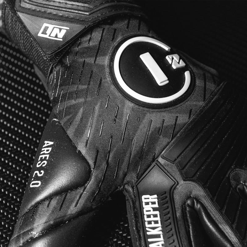 n1 goalkeeper Guantes de Portero Ares 2.0 All Black UGT+ II Devoluciones gratuitas
