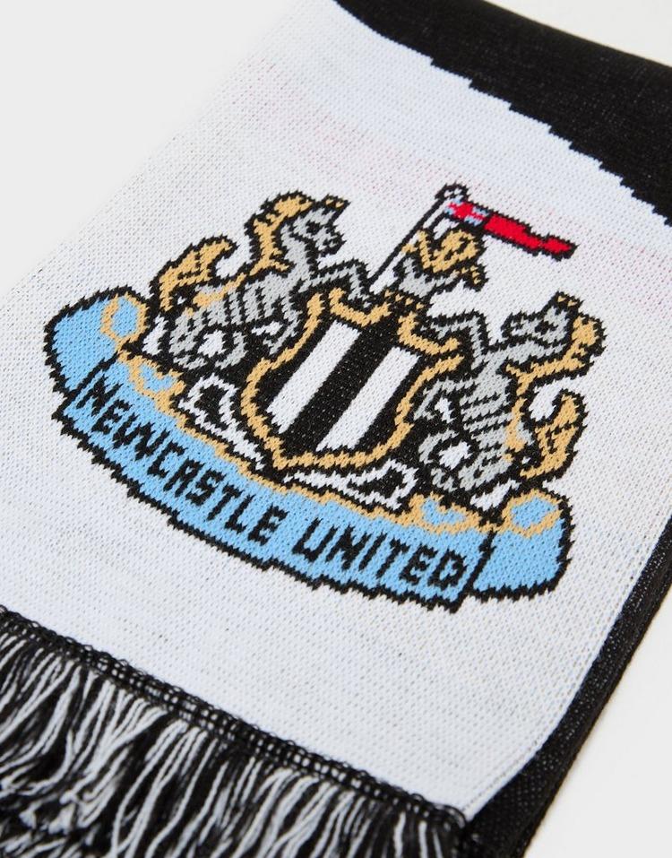 JD Sports Official Team Bufanda Newcastle Diagonal Striped Solo queda un día
