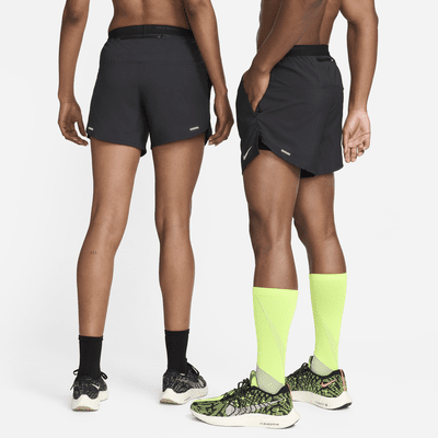 Nike Nike StridePantalón corto de running Dri-FIT de 13 cm con malla interior - Hombre Último día