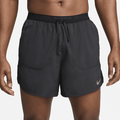 Nike Nike StridePantalón corto de running Dri-FIT de 13 cm con malla interior - Hombre Último día