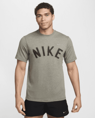 Nike Nike Primary SwooshCamiseta Dri-FIT versátil de manga corta - Hombre Oferta especial de fábrica