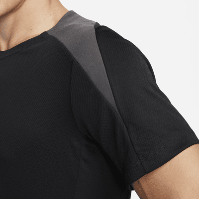 Nike Nike StrikeCamiseta de fútbol de manga corta Dri-FIT - Hombre Tienda