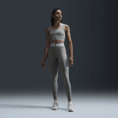 Nike Nike ZenvySujetador deportivo de sujeción media con almohadilla y escote alto - Mujer Outlet online