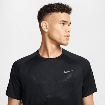 Nike Nike StrideCamiseta de running Dri-FIT ADV de manga corta - Hombre Rebajas baratas