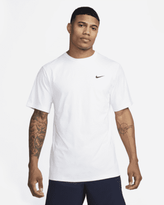 Nike Nike HyverseCamiseta de manga corta Dri-FIT versátil con protección UV - Hombre Tienda