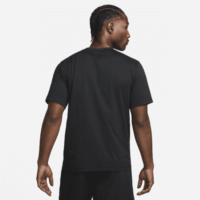 Nike Nike HyverseCamiseta de manga corta Dri-FIT versátil con protección UV - Hombre Últimos 3 días