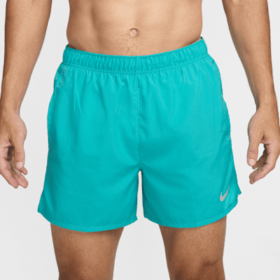 Nike Nike ChallengerPantalón corto de running Dri-FIT de 13 cm con malla interior - Hombre Envío gratis