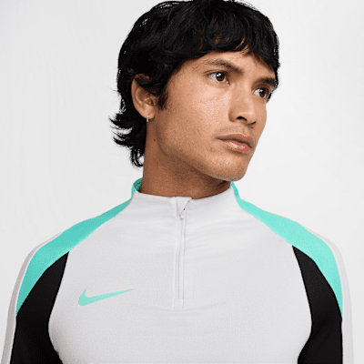 Nike Nike StrikeCamiseta de entrenamiento de fútbol con media cremallera Dri-FIT - Hombre Superdescuento