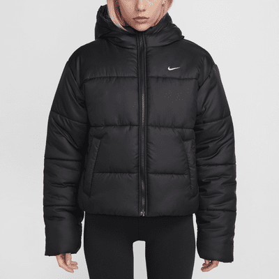 Nike Nike Sportswear Classic PufferChaqueta con capucha de ajuste holgado Therma-FIT - Mujer Tienda