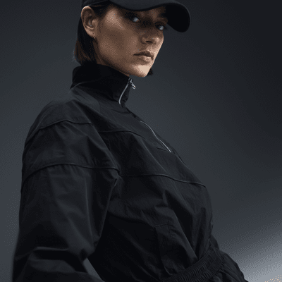 Nike Nike WindrunnerChaqueta de tejido Woven y ajuste holgado con cremallera completa y protección UV - Mujer Rebajas