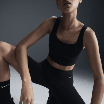 Nike Nike ZenvyPantalón corto de ciclismo de 20 cm de talle alto y sujeción ligera - Mujer Tienda de fábrica