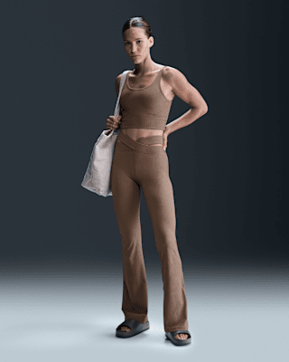 Nike Nike Zenvy RibLeggings acampanados de talle alto y sujeción ligera - Mujer En línea