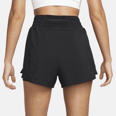Nike Nike OnePantalón corto de 8 cm con talle alto y diseño 2 en 1 Dri-FIT - Mujer En oferta