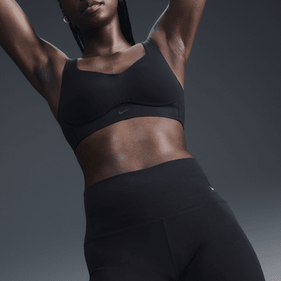 Nike Nike AlateSujetador deportivo convertible con almohadilla de sujeción alta - Mujer Superdescuento