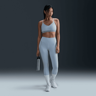 Nike Nike IndySujetador deportivo regulable de sujeción ligera con almohadilla - Mujer Descuento por venta flash