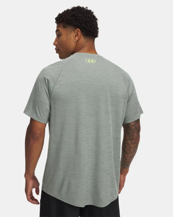 Under Armour Camiseta de manga corta con textura UA Tech™ para hombre   Precios de Black Friday