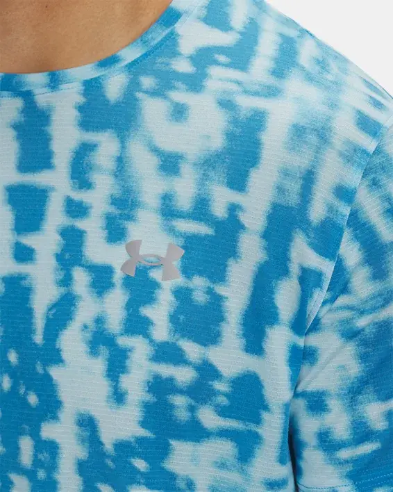 Under Armour Parte superior de manga corta estampada UA Launch para hombre   Descuento por venta flash