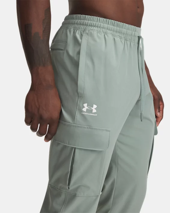Under Armour Pantalón UA Vibe Woven Cargo para hombre   Limitado a 3 días