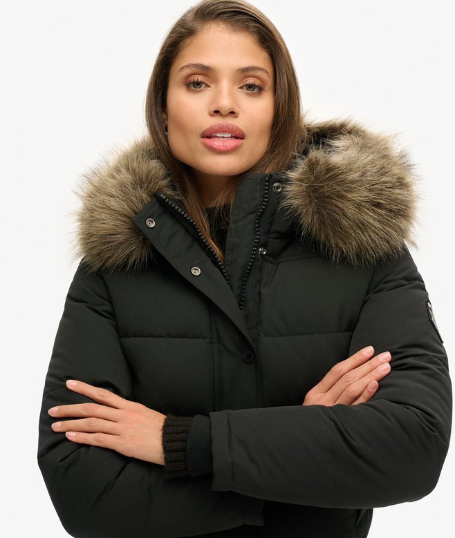 superdry Cazadora bómber con capucha Everest Solo queda un día