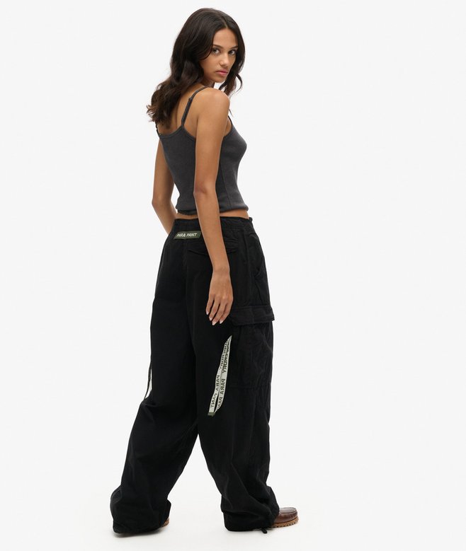 superdry Pantalones holgados Parachute Promoción trimestral
